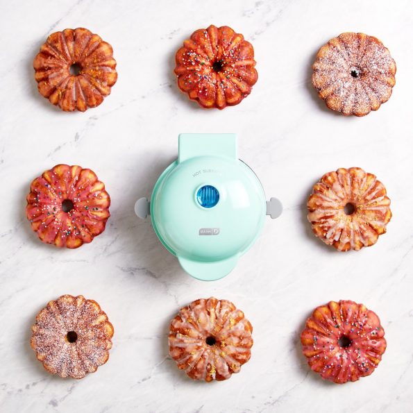 mini bundt makes dash.jpg1.jpg1.jpg1.jpg1