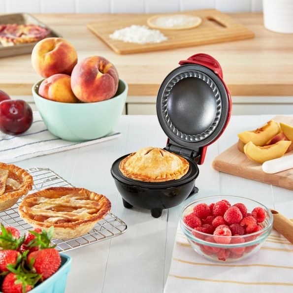 PIE MAKER.jpg1.jpg1